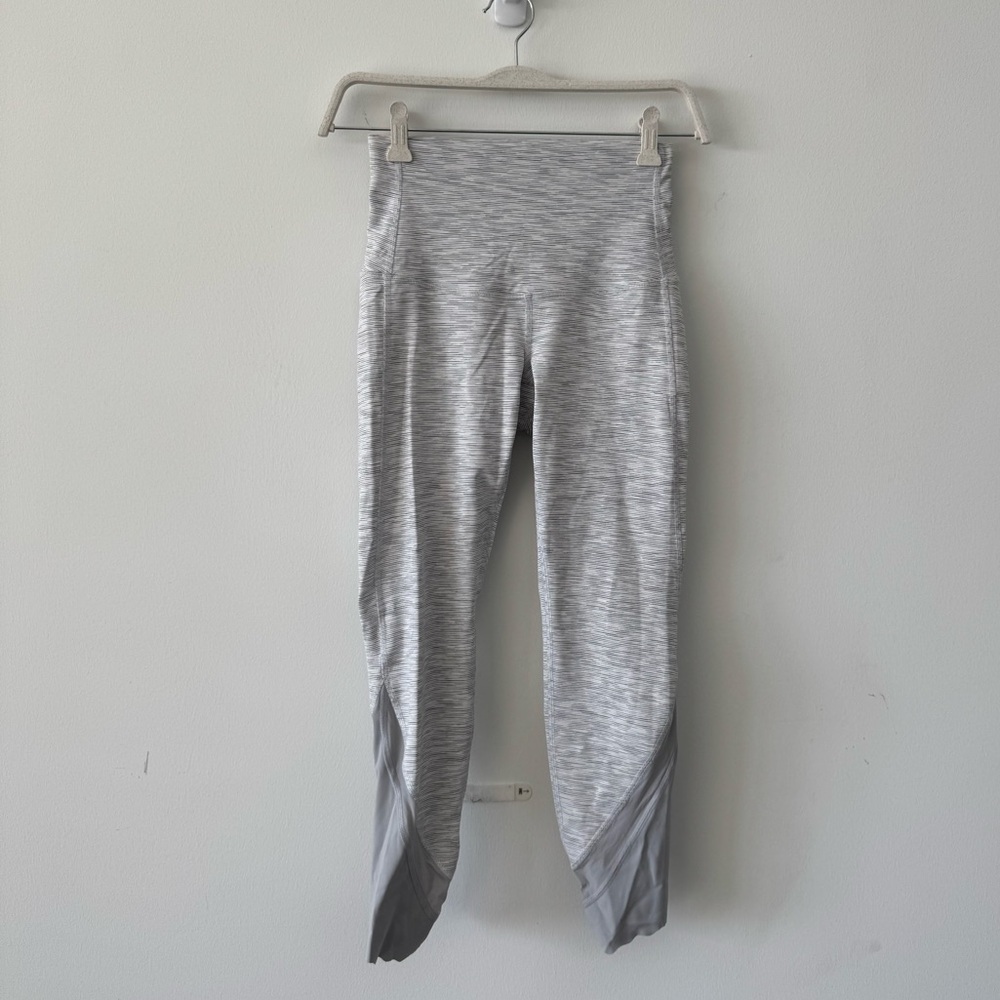 LULULEMON Wunder Under Crop High Rise Roll Down Scallop Luxtreme 23” Leggings - Picture 6 of 13